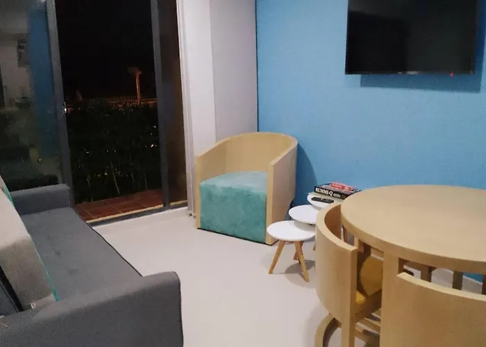The Refuge#1 Lovely 2 Br-Apt Pool & Good Vibes
