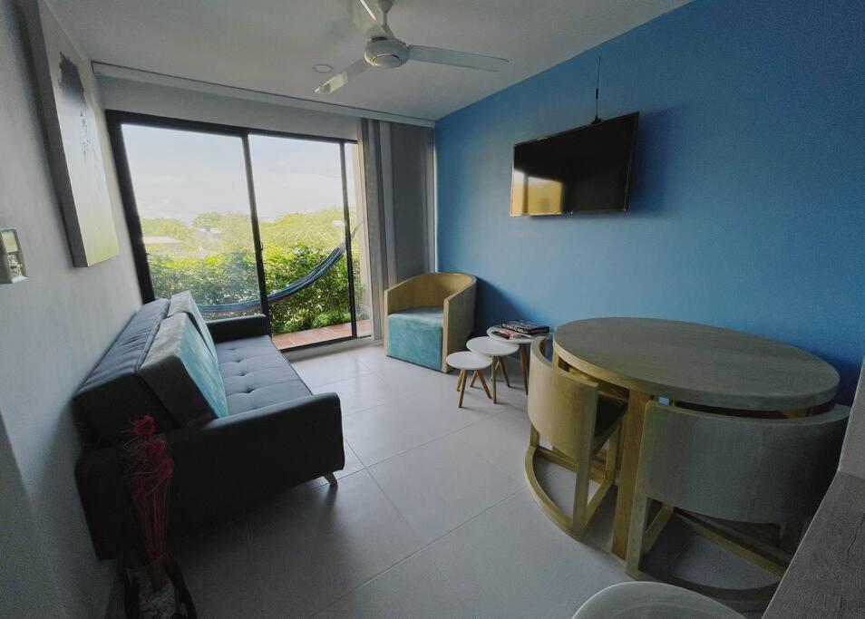 The Refuge#1 Lovely 2 Br-apt Pool & Good Vibes *